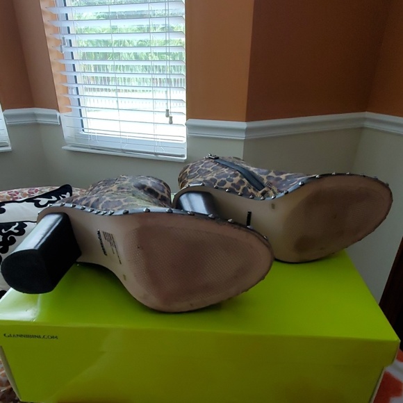 Gianni Bini Boots - Picture 3 of 7